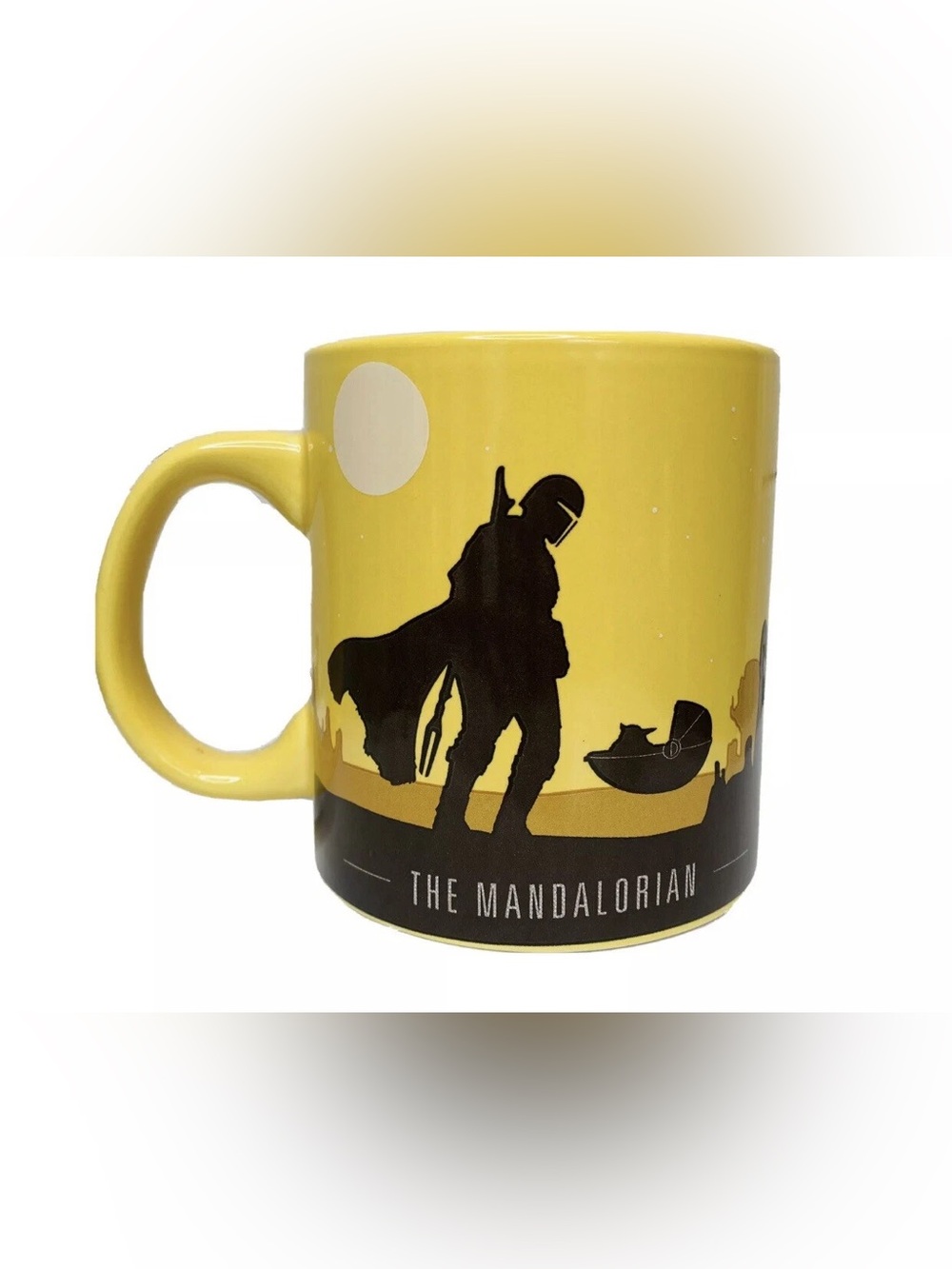 Star Wars The Mandalorian Baby Yoda Grogu Silhouette Yellow 20oz Mug Cup NEW NWT